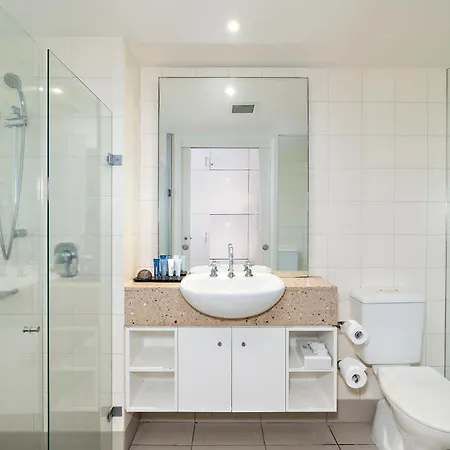 Beach Club Private Apartments Palm Cove Room photo