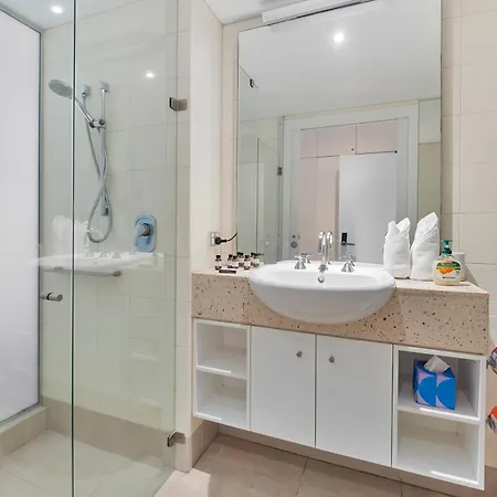 Beach Club Private Apartments Palm Cove Room photo